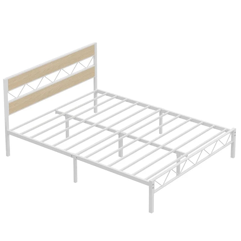 Struttura letto in metallo con testiera in legno marrone, non serve una base a molle